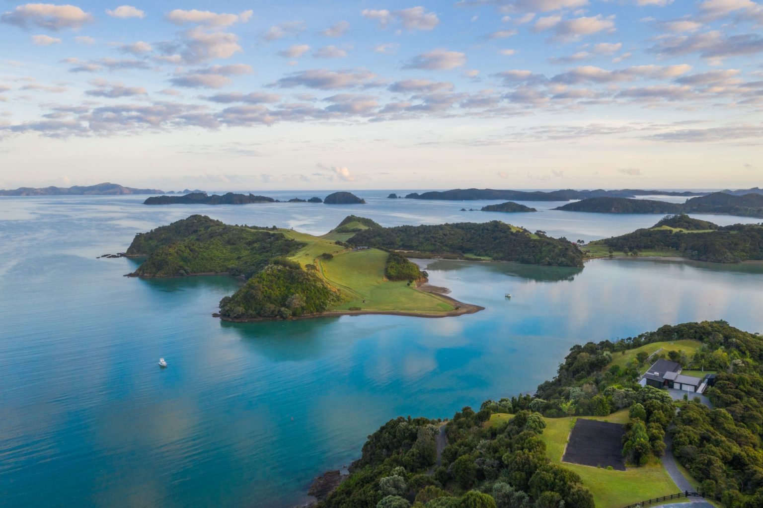 New Zealand travel Paroa Bay